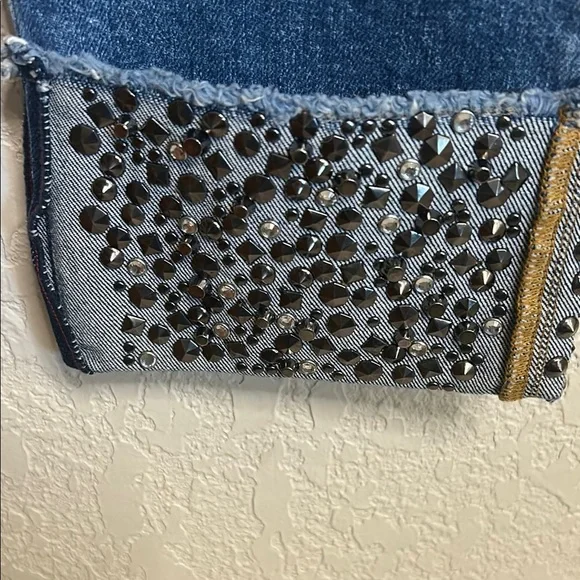 Alice + Olivia embellished Women's Blue Jeans - Picture 6 of 10